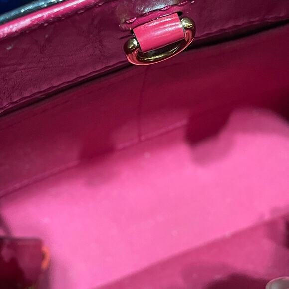 Louis Vuitton Montaigne Red and Pink Vernis Cross body or Shoulder Bag - Picture 7 of 9